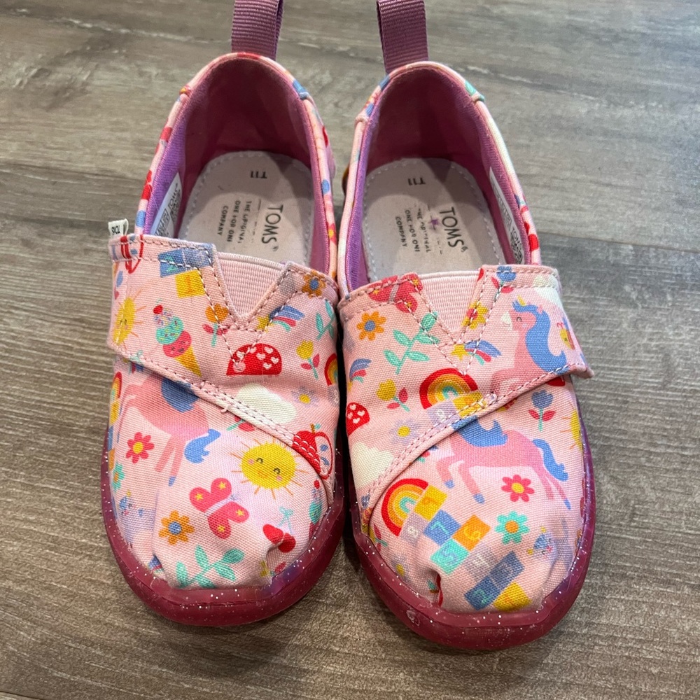 Unicorn Toms